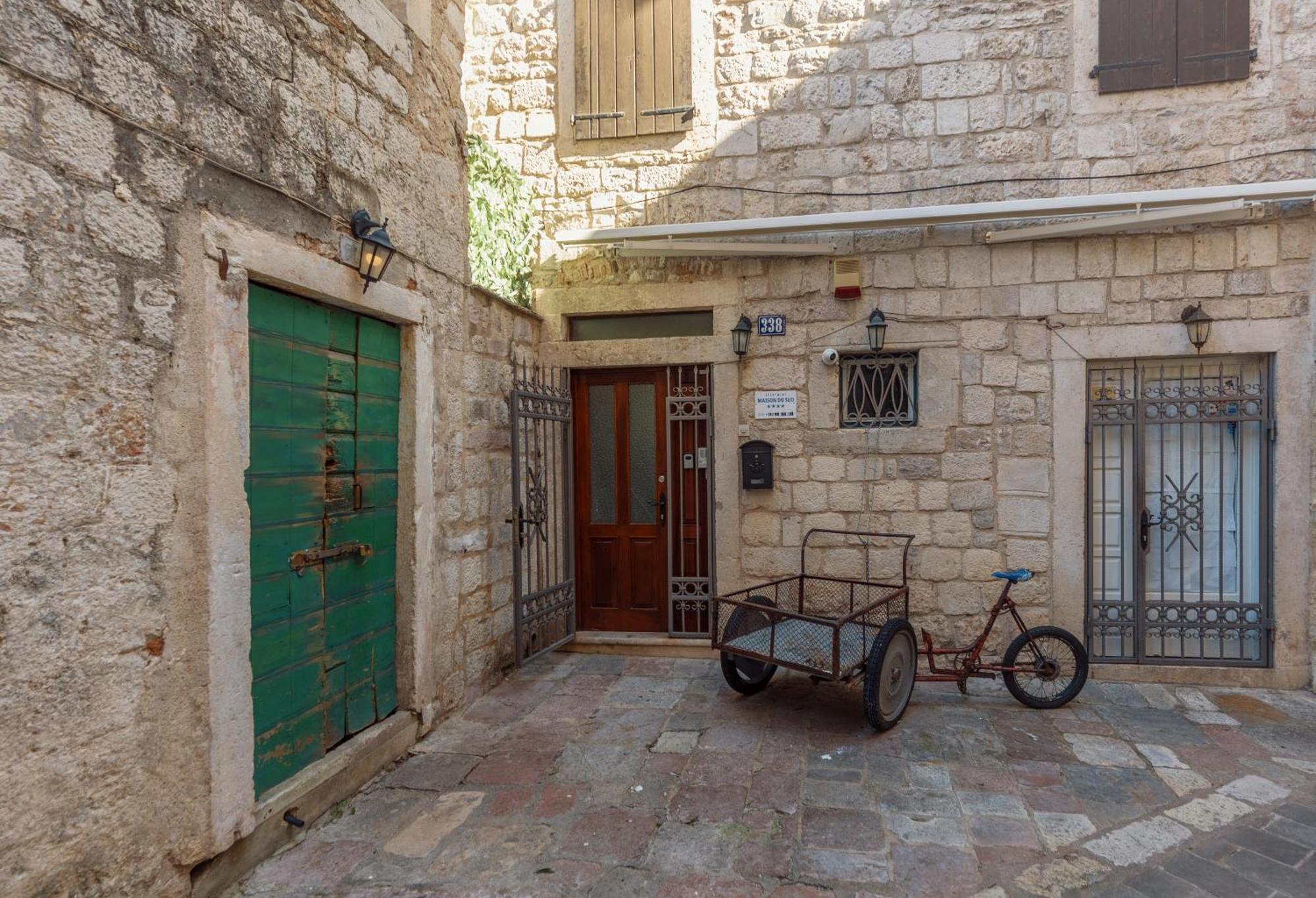 Old Town St Tryphon Apartment Kotor Eksteriør bilde